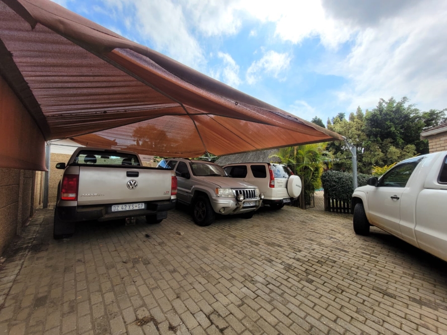 4 Bedroom Property for Sale in Wavecrest Eastern Cape